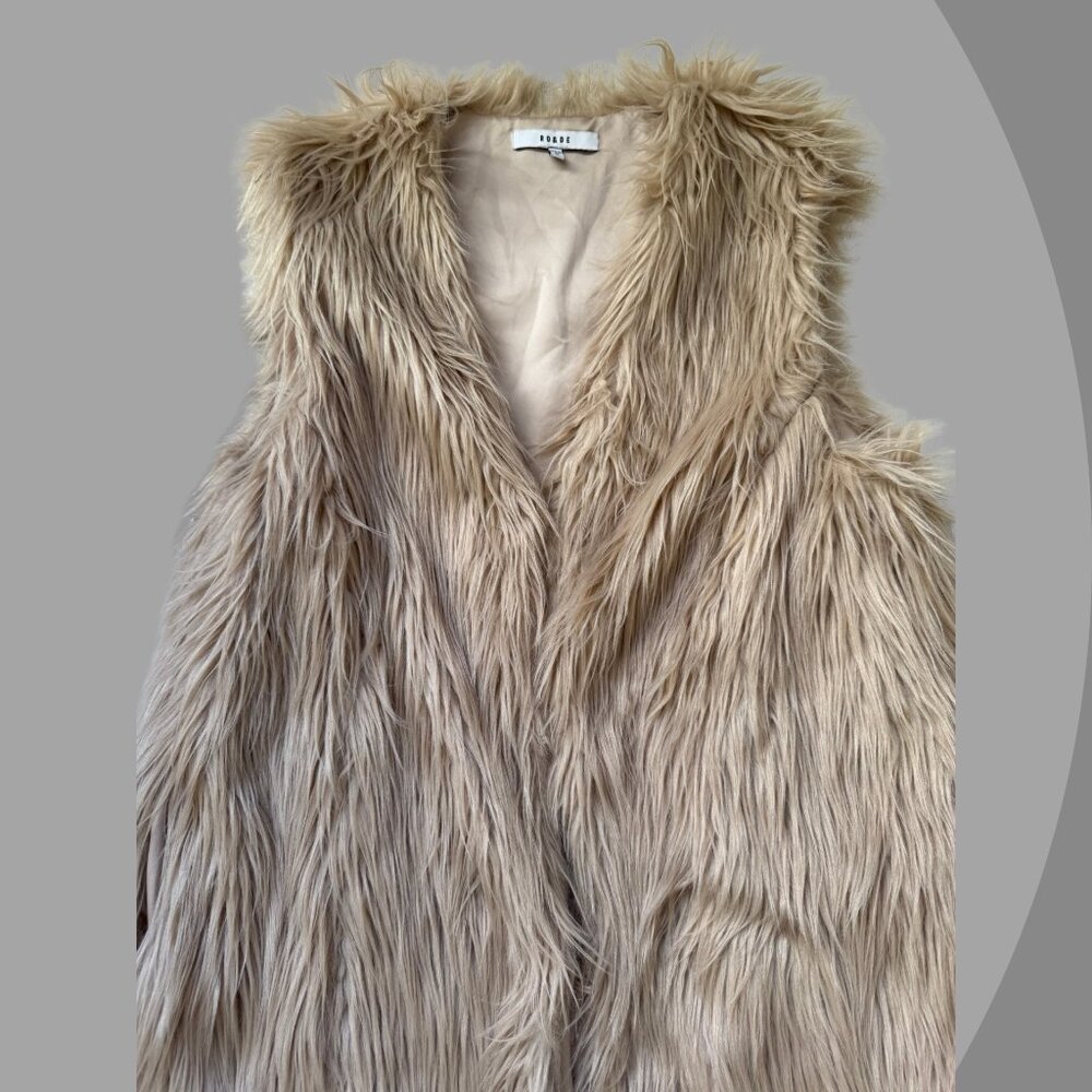 Ro & De Beige Faux Fur Vest Women's Medium Cozy Layer